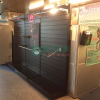 黑色槽板貨架(可掛物)