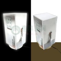 ws0壓克力插電發光四面旋轉DM架-05