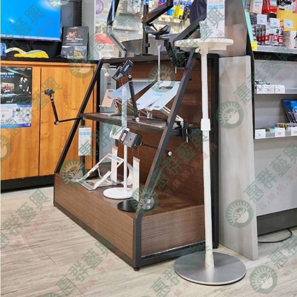 ws黑框梯形三層木座展示架-01 (2)
