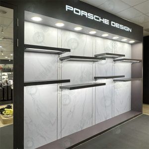 壁面木作壁柱陳列櫃